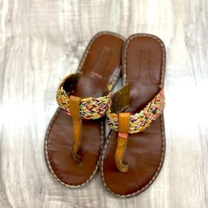 Woman’s Roxy sandals- 7